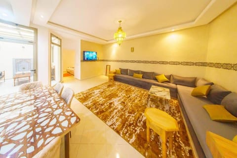 Communal lounge/ TV room, TV and multimedia, Living room, Seating area