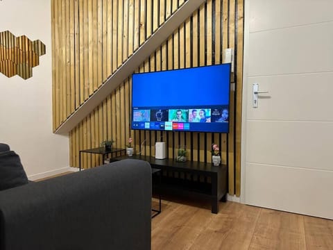 TV and multimedia, Seating area