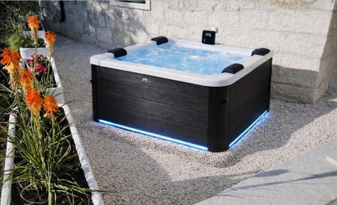 Vintage stone house ELDO with jacuzzi, in Podaspilje, Omiš House in Split-Dalmatia County