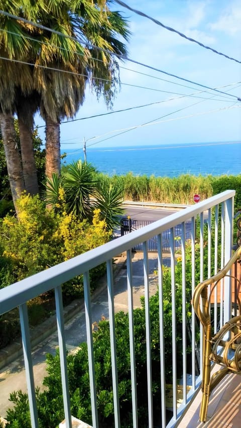 Balcony/Terrace, Balcony/Terrace