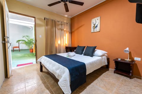Bed, Photo of the whole room, Bedroom, fireplace