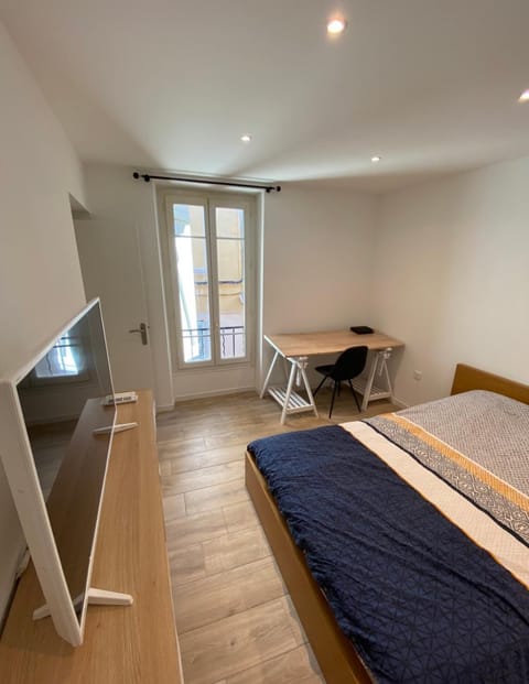 Le Coeur du Port de Golfe Juan - Parking - Clim - Wifi Apartment in Antibes