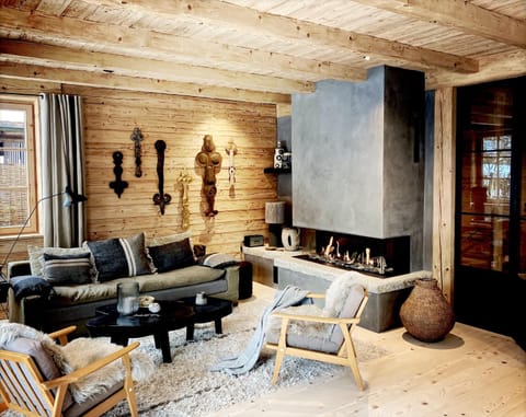 Living room, Seating area, fireplace