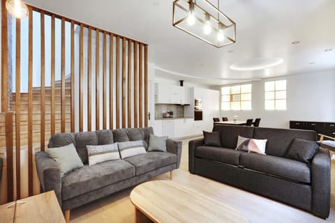Living room, Seating area, Dining area, stove
