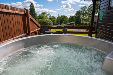 Natural landscape, Hot Tub, View (from property/room), Dining area
