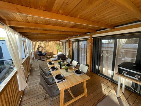 Day, Balcony/Terrace, Seating area