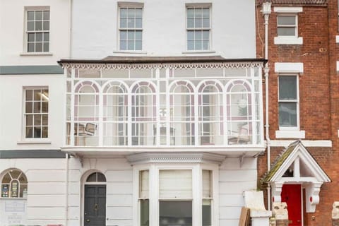 Beautiful City Centre Flat with Free Parking Apartment in Exeter