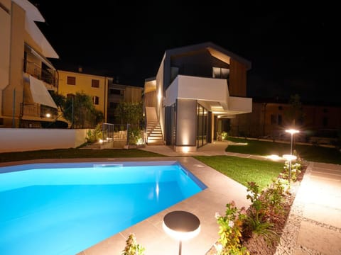 Property building, Swimming pool