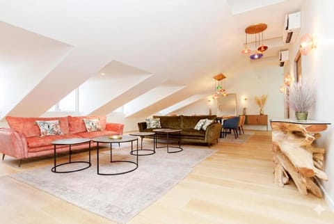 Communal lounge/ TV room, Living room
