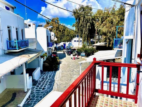 Property building, View (from property/room), Balcony/Terrace