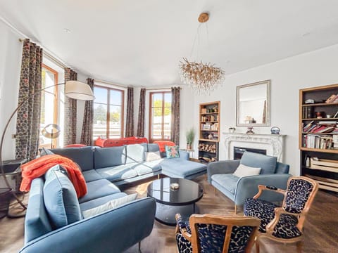 Grand T4 Luxe, SPA, Cheminée Baby-foot, Jardin Apartment in Aix-les-Bains