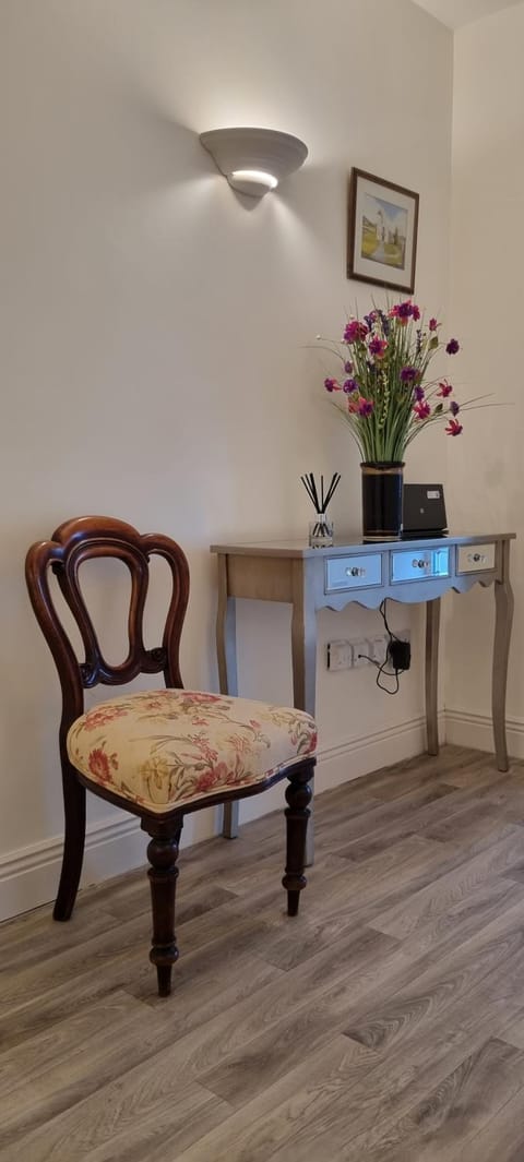 Superb 4 Bed / 3 Bath Bungalow in Mitchelstown House in Co. Tipperary, Ireland