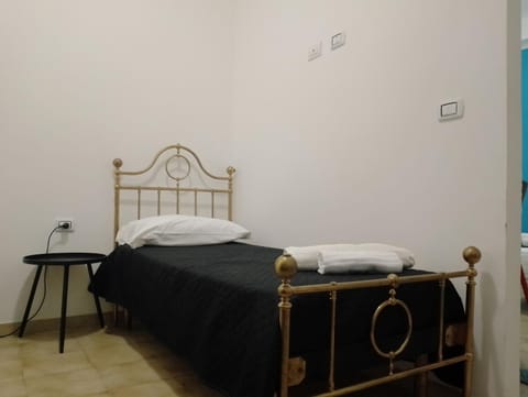 COSTA BRAVA Guest House - Affittacamere Bed and Breakfast in Alghero