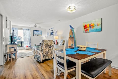 Lil River Paradise Apartment in Little River