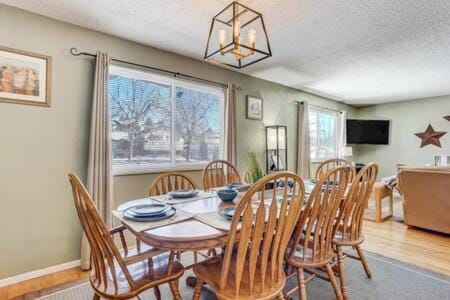 6BD near Garden of the Gods-Palmer Park House in Colorado Springs