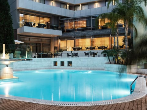 Property building, Swimming pool