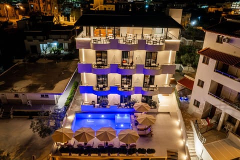 Property building, Swimming pool