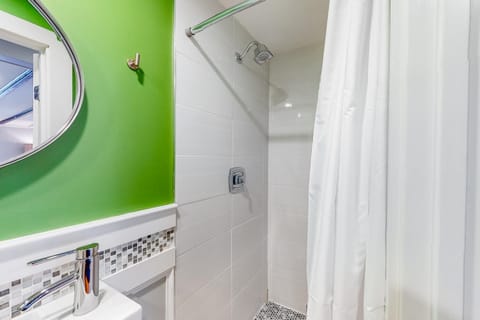 Cape Cod Mod Apartment in Provincetown