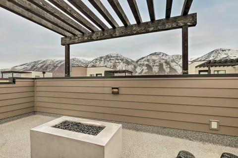 3-Story Provo Townhome 1 Mi to BYU! House in Provo