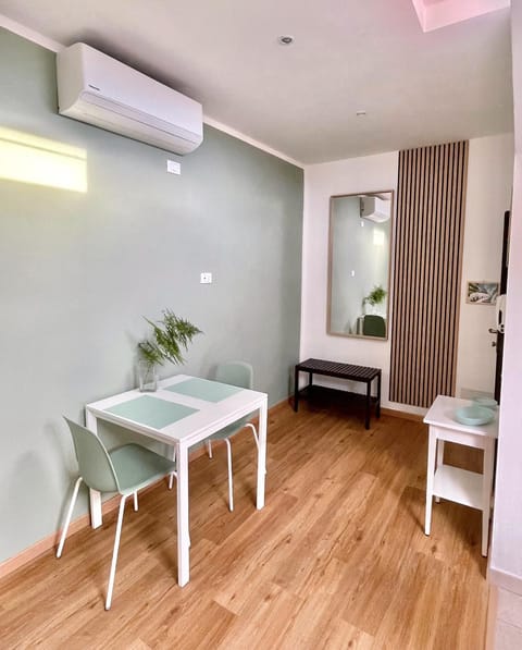 Dining area, air conditioner