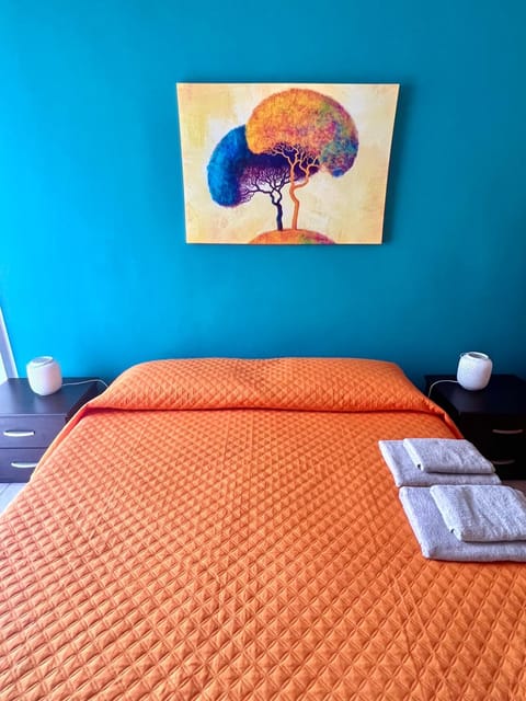 Photo of the whole room, Decorative detail, Bedroom