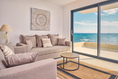 Balcony/Terrace, Living room, Seating area, Sea view