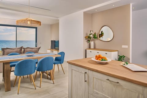 Kitchen or kitchenette, Living room, Seating area, Sea view