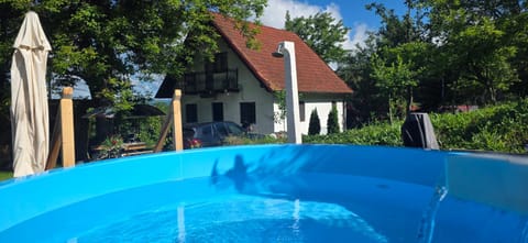 Property building, Garden, Swimming pool