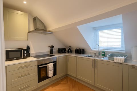 Coffee/tea facilities, Kitchen or kitchenette, oven, pet friendly, toaster