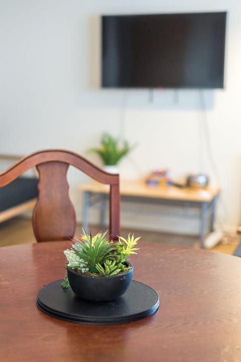 Decorative detail, Evening entertainment