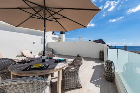 Balcony/Terrace, Dining area, Sea view, sunbed
