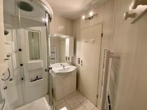 Studio Les Bastides Apartment in Gréoux-les-Bains