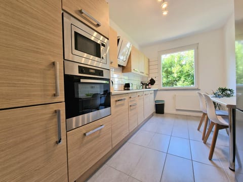 Kitchen or kitchenette, minibar, pet friendly, stove, toaster