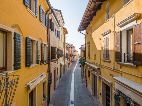 Property building, Day, City view, Street view