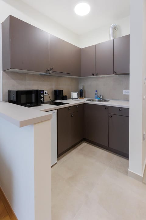 Black & White Apartment Apartment in Vojvodina