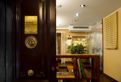 Facade/entrance, Decorative detail, Logo/Certificate/Sign