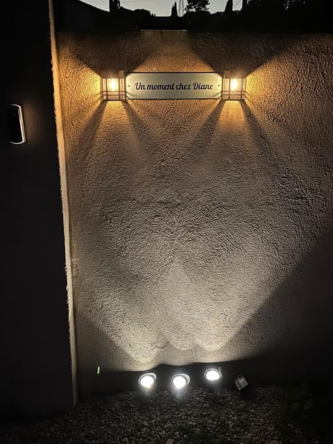 maison mitoyenne avec piscine Un moment chez Diane House in Grasse