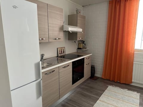 Coffee/tea facilities, Kitchen or kitchenette, pet friendly, stove