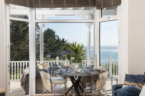 Dining area, Sea view