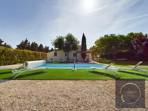 Garden view, Pool view, Swimming pool, sunbed