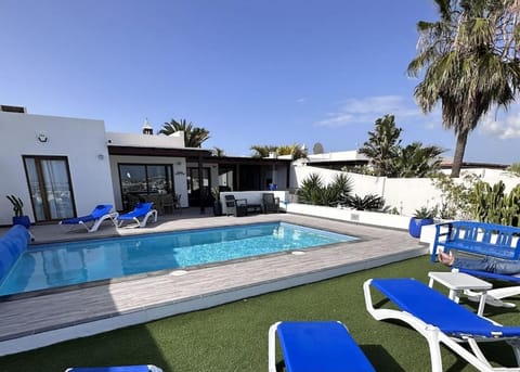 Balcony/Terrace, Swimming pool