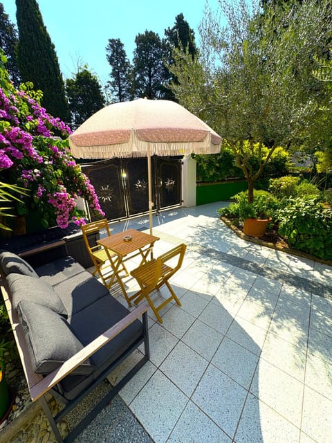 Garden, Garden view