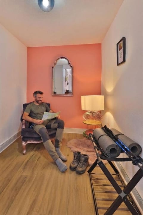 Living room, Hiking, Hiking, Cycling, Cycling, Mountain view