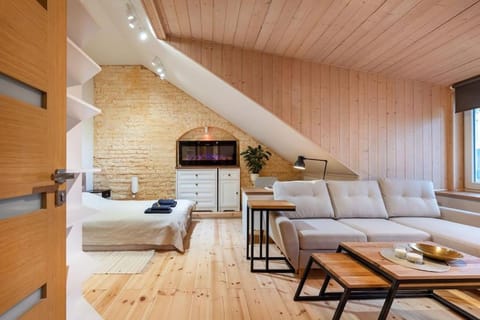 Bed, Living room, Photo of the whole room, Seating area, Bedroom