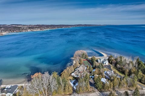 2 Living Areas, Tennis! Waterfront Suttons Bay Gem House in Suttons Bay