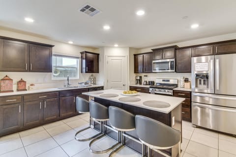 Pool Table and Patio! Spacious Merced Getaway House in Merced