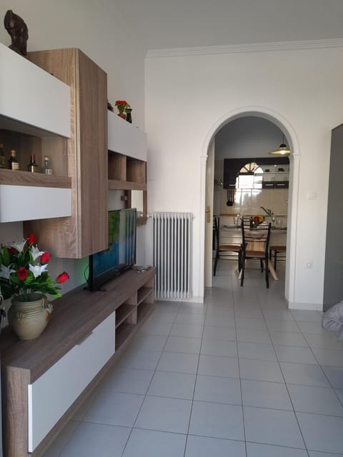 Kitchen or kitchenette, Dining area, internet