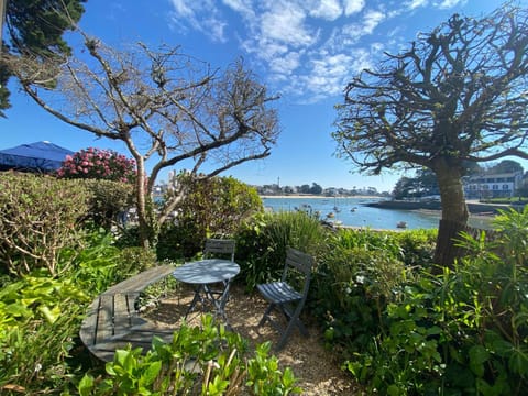 Day, Natural landscape, Garden, Garden view, Sea view