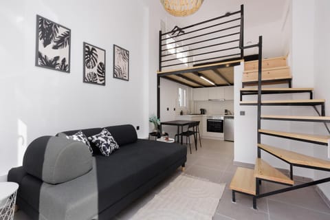 Living room, Photo of the whole room, Seating area
