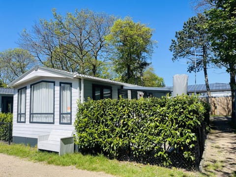 Property building, Facade/entrance, Off site